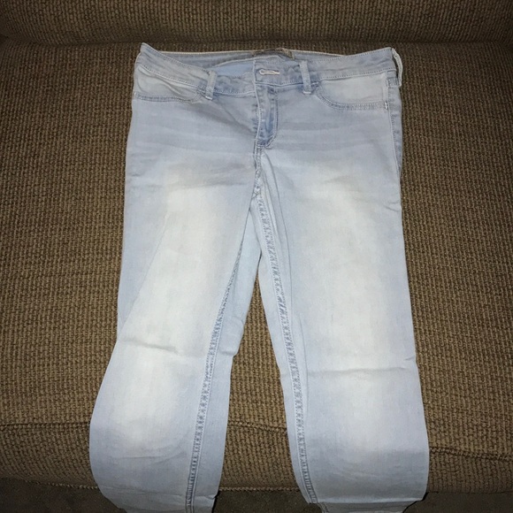 Hollister Jeans - Picture 5 of 8